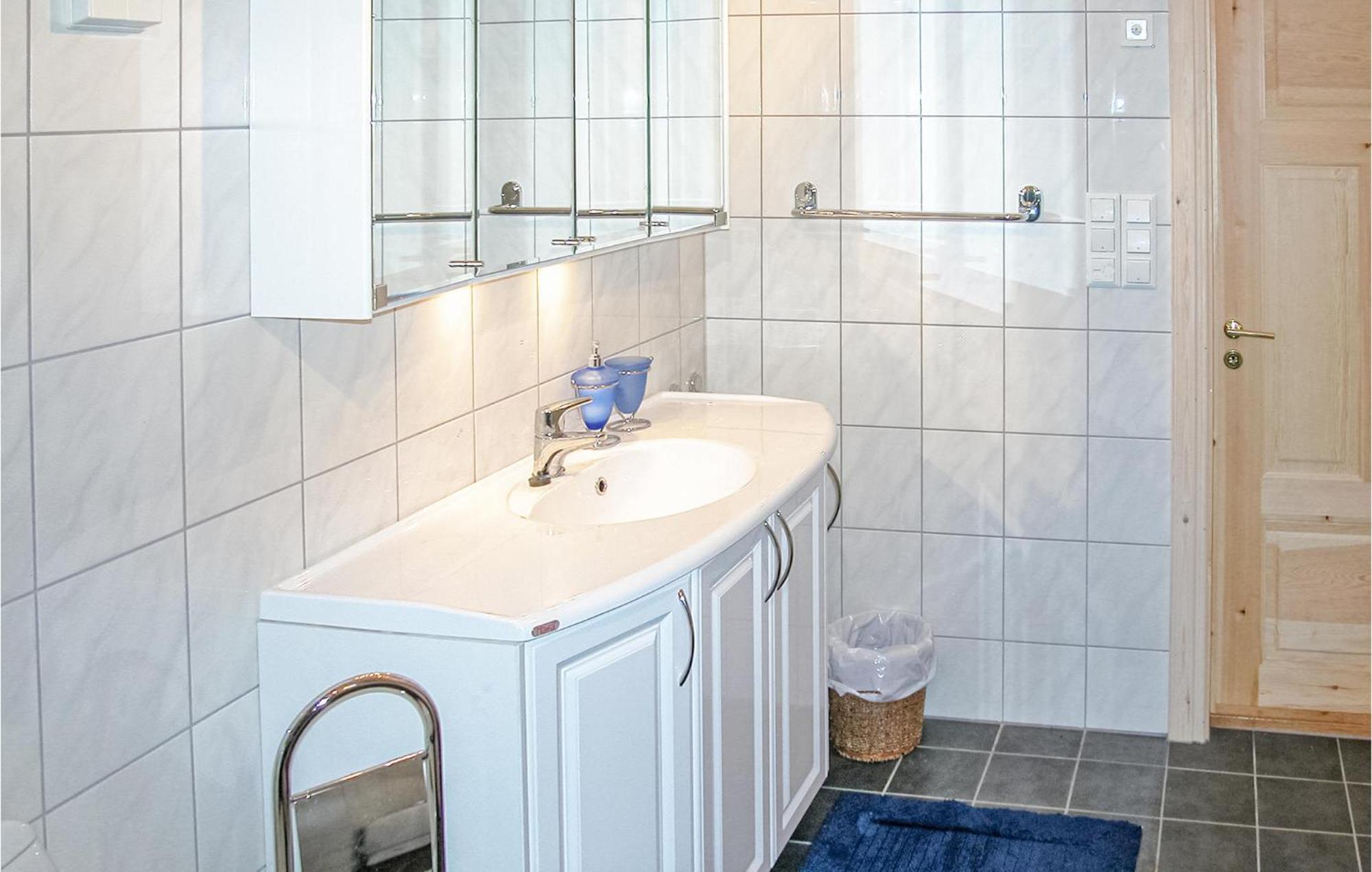 Beautiful Home In Sogndal With House Sea View Svidalen Extérieur photo